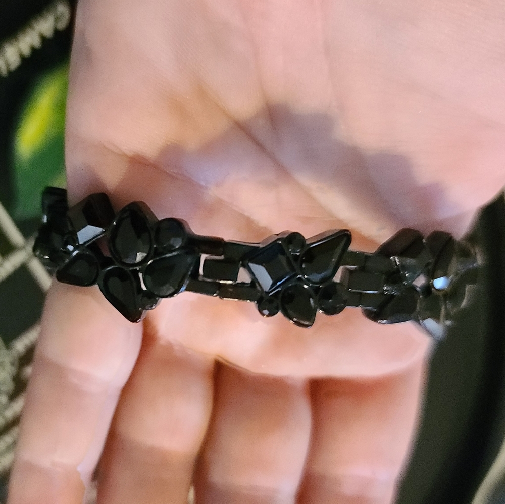 Matching Black Faceted Stone Bracelet, Earrings - Picture 4 of 4